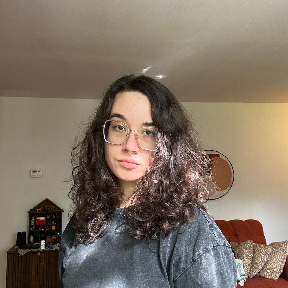 Meet your Posher, Avery